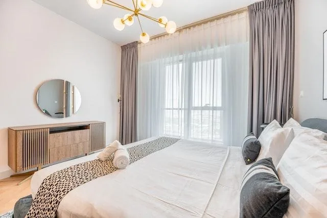 Elegant bedroom